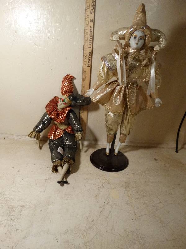 lot 134 image: 2- Clowns