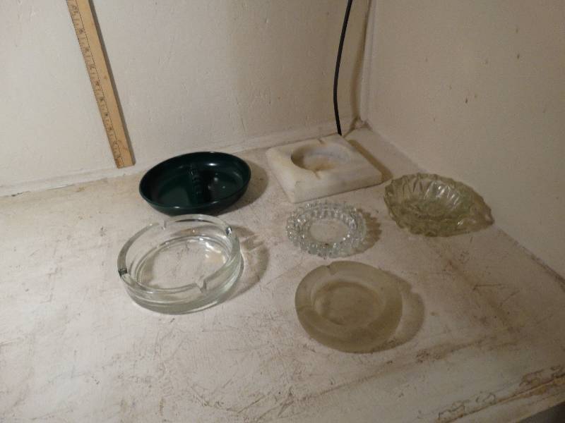 lot 143 image: Lot of 6 Ashtrays.