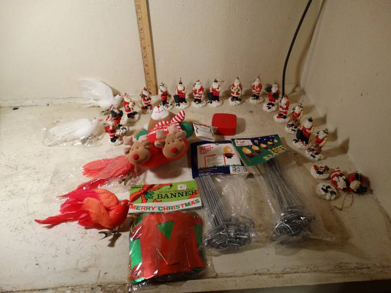 lot 148 image: Flat full of Christmas decor.