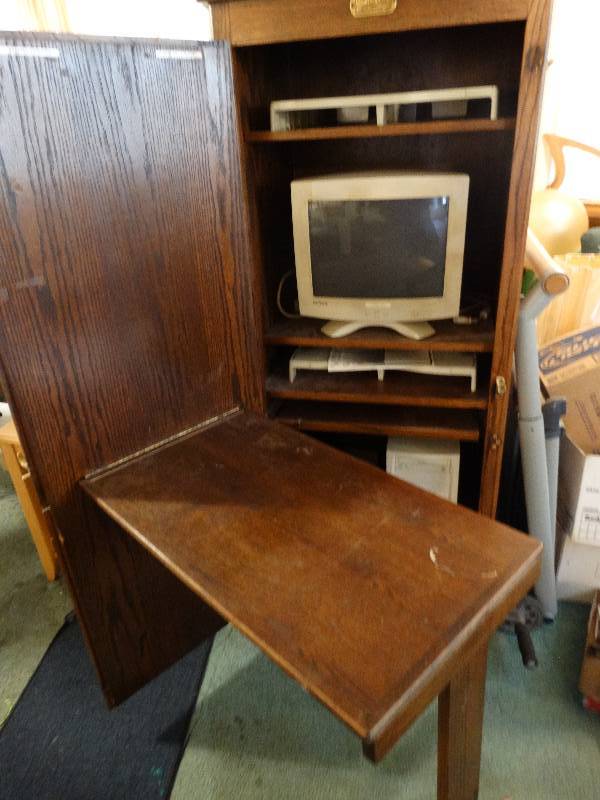 White Clad Computer Cabinet Plus Contents Wichita Estate Auction Equip Bid