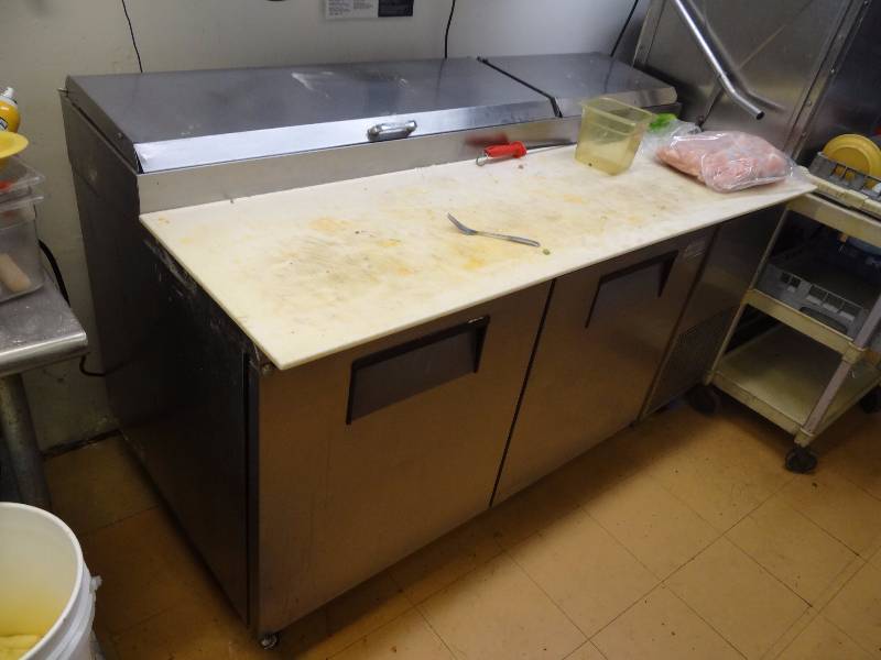 lot 5205 image: True 67 (3) Door Pizza Prep Station