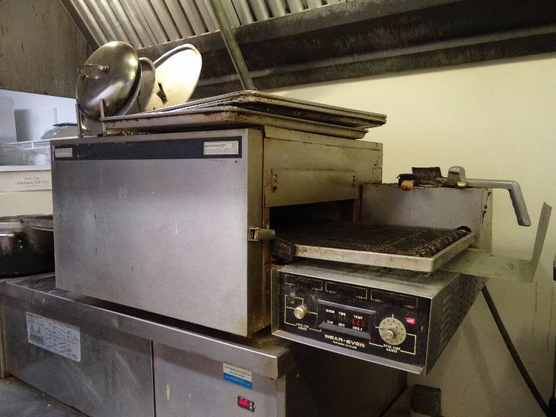 lot 5209 image: Lincoln Wear Ever Impinger II Electric Conveyor Pizza Oven