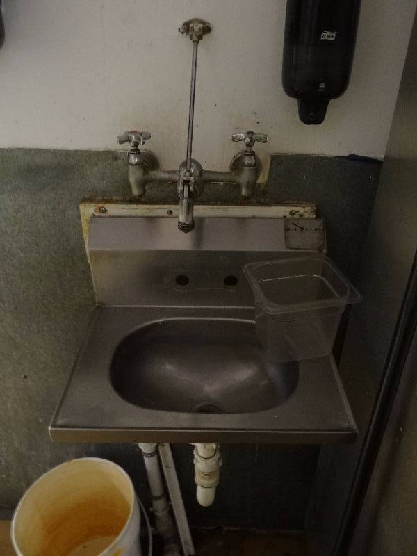 lot 5221 image: Fully Stainless Hand Washing Station