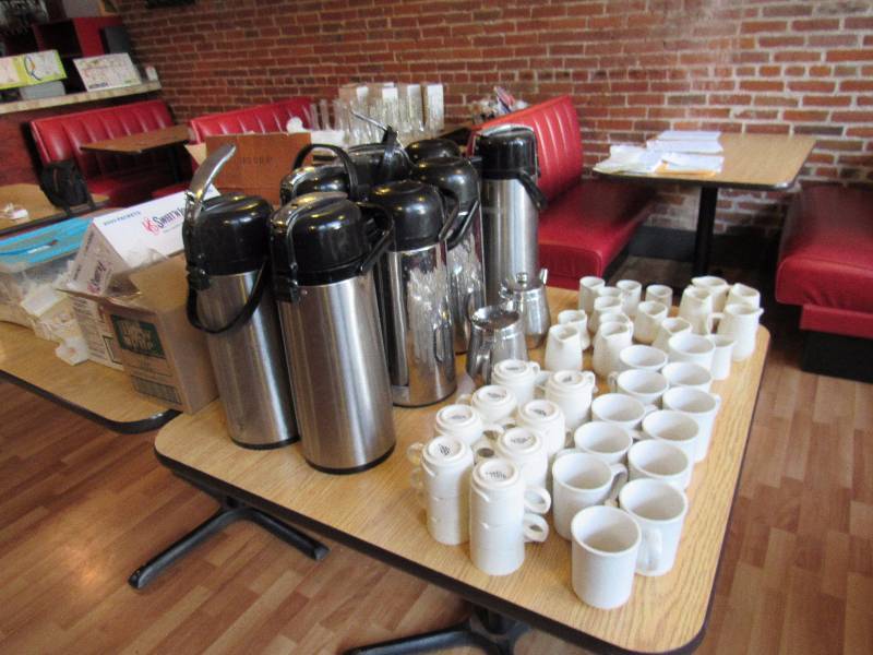 lot 4947 image: Large Lot Of Coffee Service Equipment