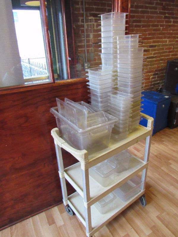 lot 4968 image: Large Lot Of Plastic Drop Ins