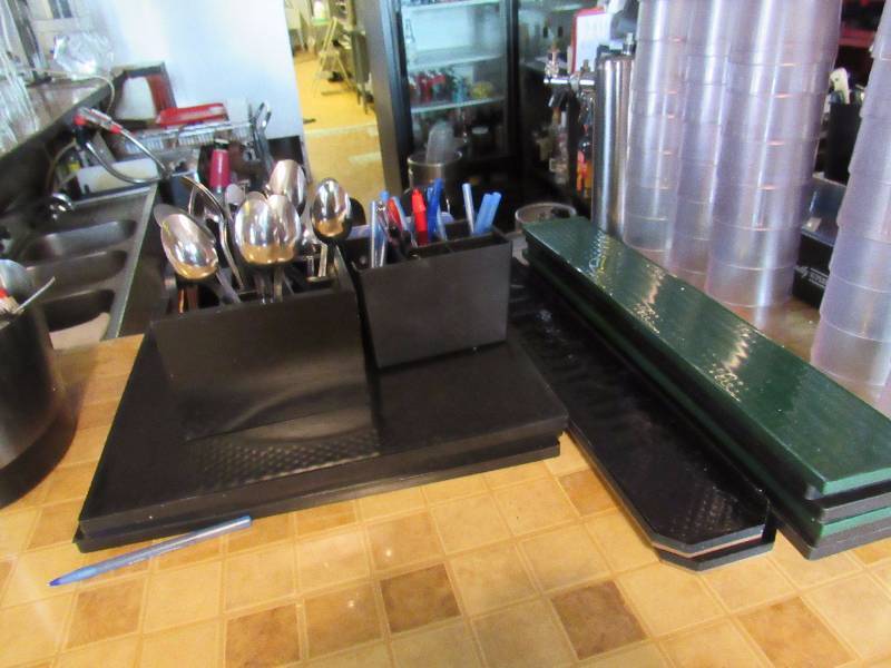 lot 4971 image: Lot Of Mixed Bar Supplies
