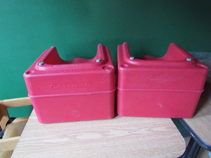 lot 4988 image: (2) Cambro Reverable Booster Seats And (2) Solid Wood High Chairs