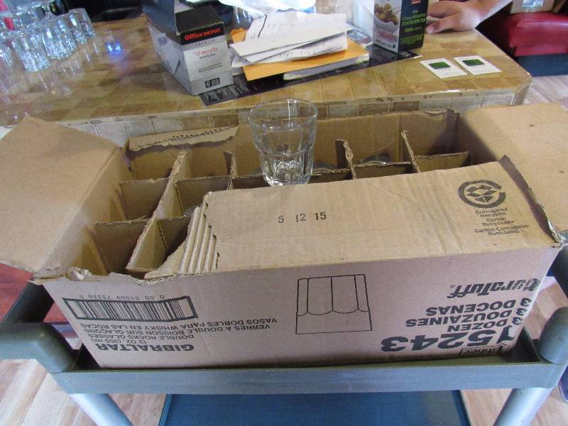 lot 5084 image: Open Case Of New Duratuff Gibraltar Rocks Glasses