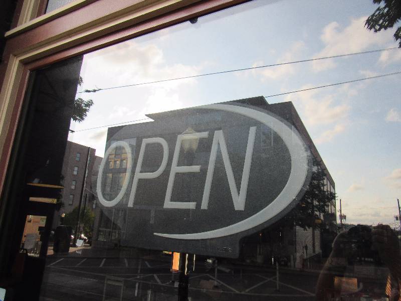 lot 5092 image: Newon Lighted Open Sign