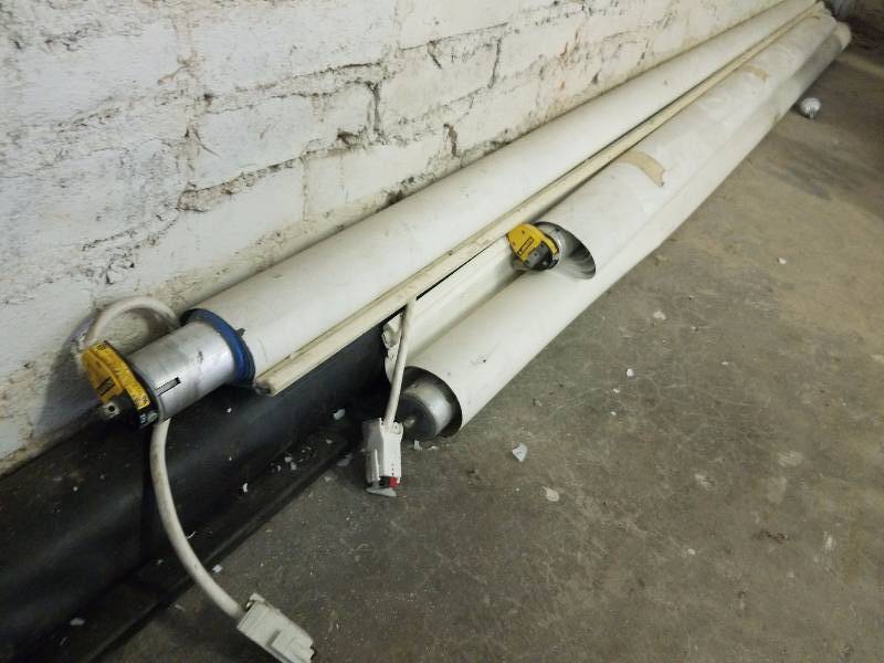 lot 3252 image: Lot of powered backdrops