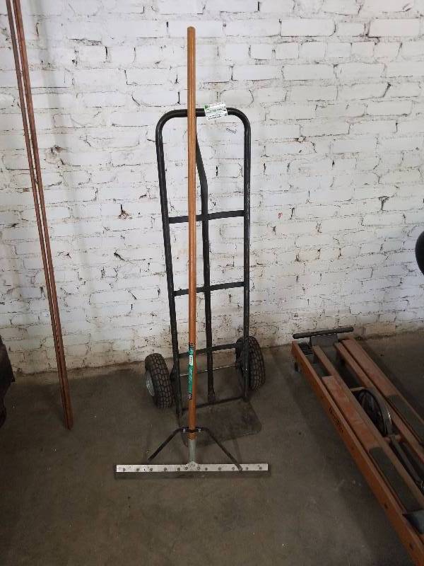 lot 3262 image: 2 wheel dolly and squeegee
