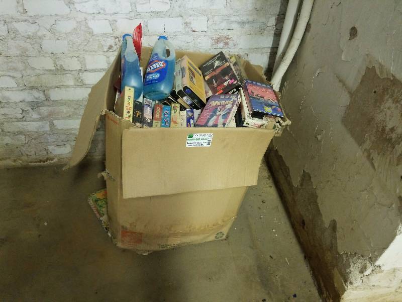 lot 3266 image: Box of VHS movies