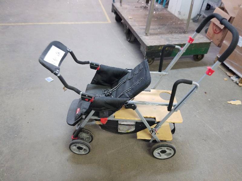 lot 3273 image: Joovy stroller