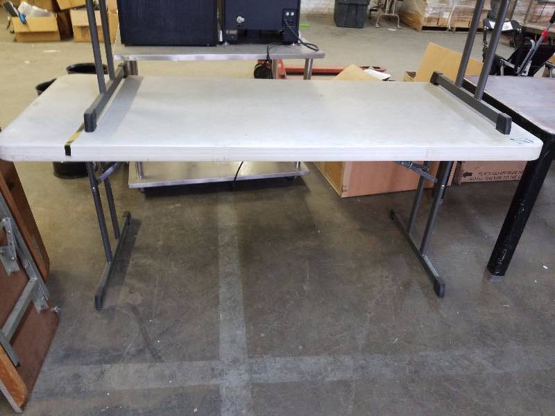 lot 3311 image: Lifetime folding table