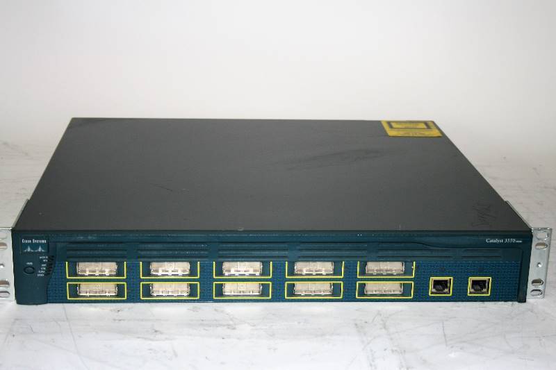 lot 566 image: CISCO SWITCH