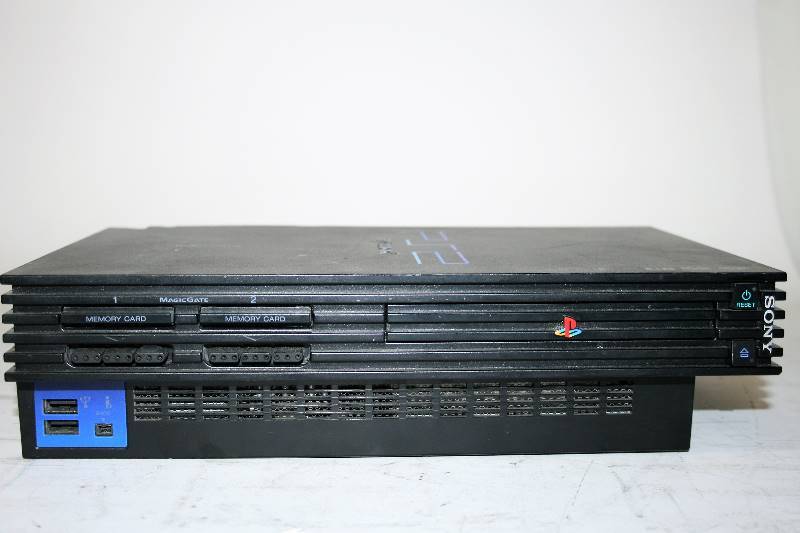 lot 568 image: PS2 SYSTEM