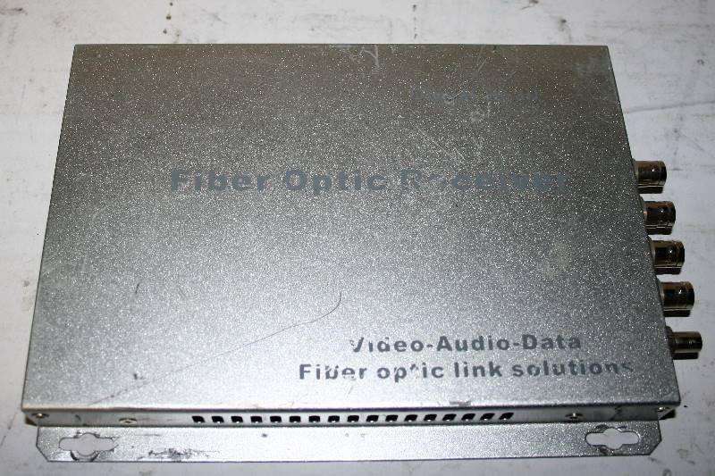 lot 598 image: DIGITAL IN ALL FIBER OPTIC RECEIVER