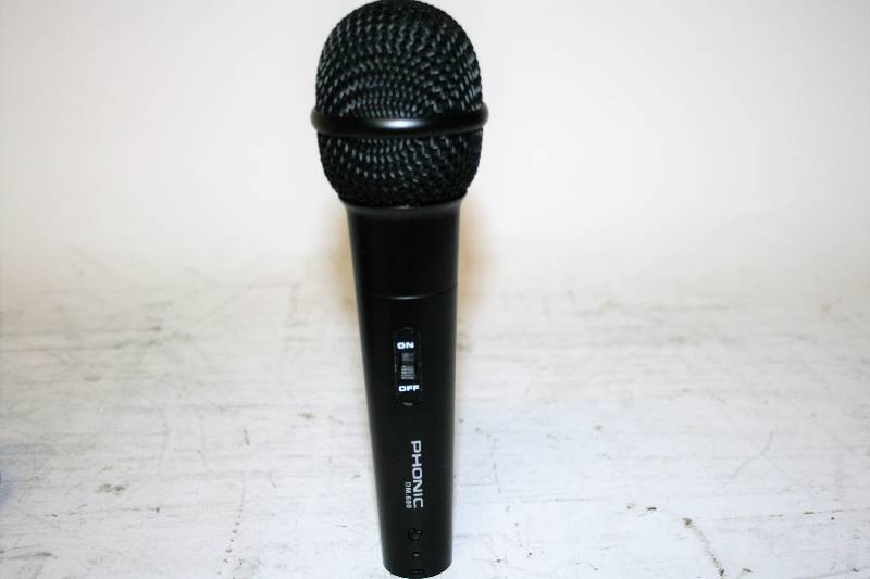 lot 646 image: PROFESSIONAL MICROPHONE