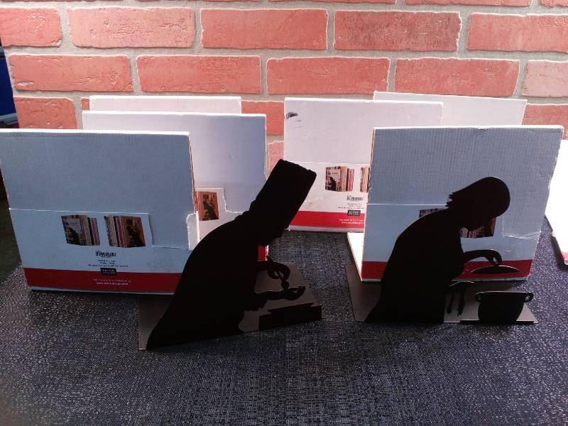lot 2 image: Artori Design Cooking Books Bookends