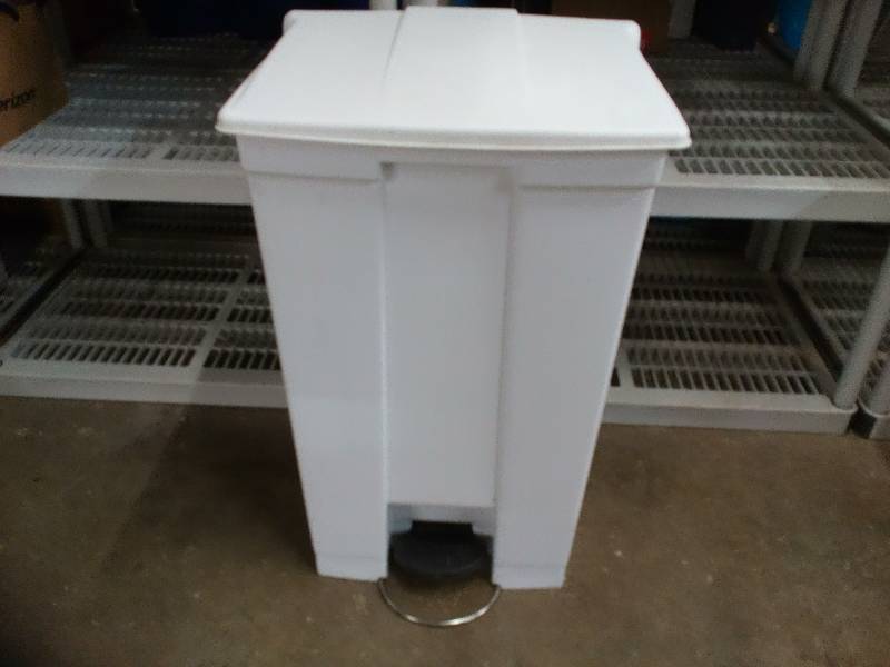 lot 63 image: Rubbermaid Step On Container Trash Can