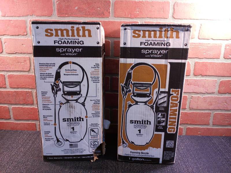 lot 103 image: Smith 1-Gallon Foaming Sprayer