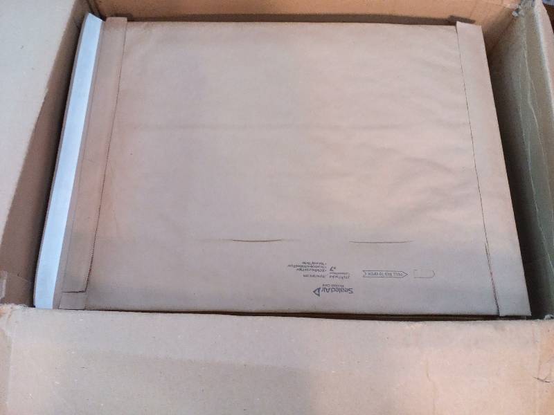 lot 90 image: Padded Shipping Mailers #7