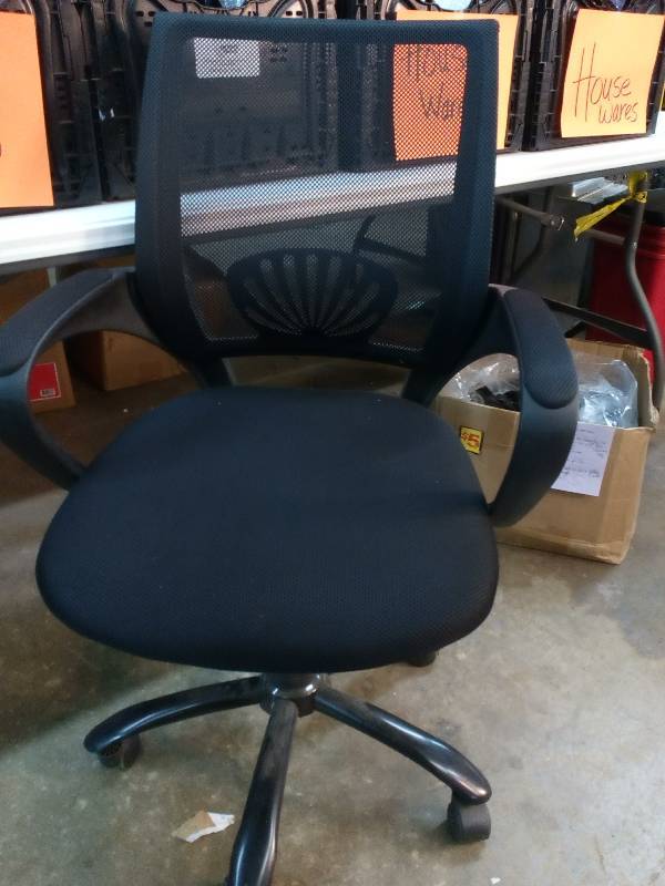 lot 111 image: OfficeDesk Chair - Adjustable