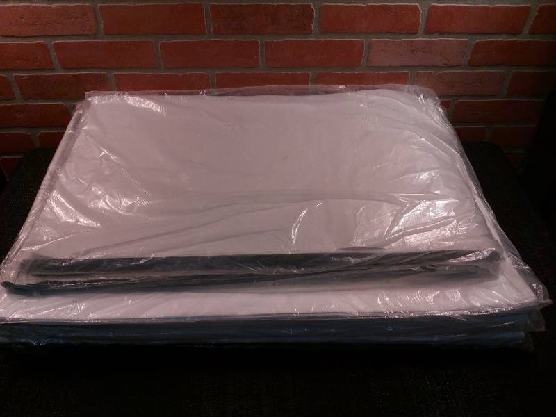 lot 116 image: Tissue Paper