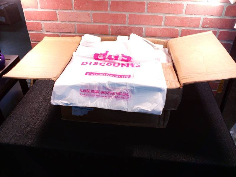 lot 120 image: T-Shirt Bags With Logo