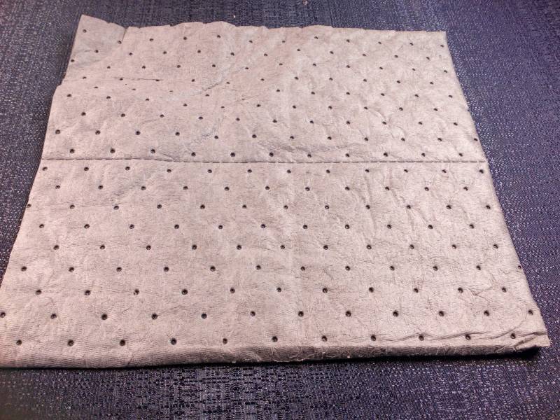 lot 138 image: Sorbents Spill Pads Kits