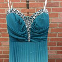lot 169 image: Speeckless formal Evening Gown Party Dress