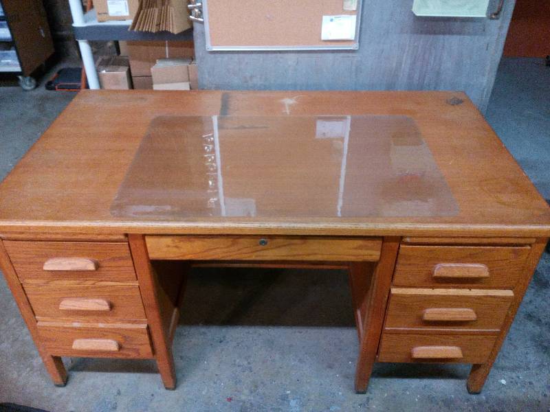 lot 172 image: Oak Wood Desk