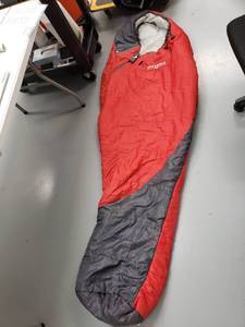 lot 6269 image: Field & Stream Red and Grey Sleeping Bag  PRE-OWNED BUT FULLY FUNCTIONAL
