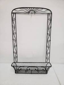 lot 10000033 image: Decorative Wire Basket Calendar Holder