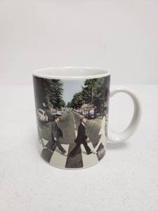 lot 10000044 image: The Beatles Abbey Road Coffee Mug