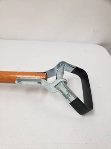 lot 967104 image: Husky 54 Inch Wood Handle Action Hoe with Grip