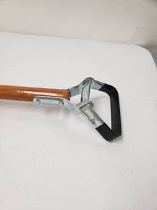 lot 967114 image: Husky 54 Inch Wood Handle Action Hoe with Grip