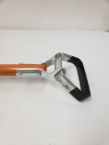lot 967119 image: Husky 54 Inch Wood Handle Action Hoe with Grip