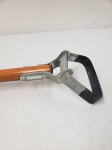 lot 967122 image: Husky 54 Inch Wood Handle Action Hoe with Grip
