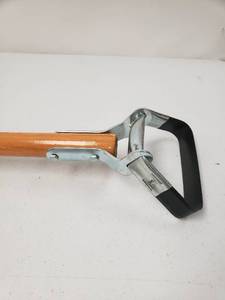 lot 967123 image: Husky 54 Inch Wood Handle Action Hoe with Grip