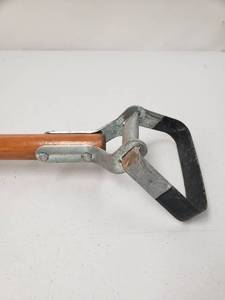 lot 967129 image: Husky 54 Inch Wood Handle Action Hoe with Grip