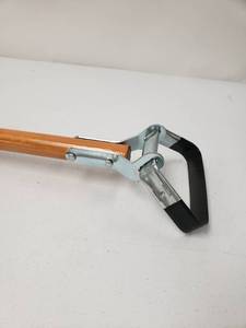 lot 967130 image: Husky 54 Inch Wood Handle Action Hoe with Grip