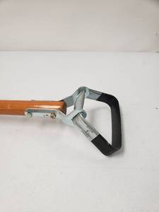 lot 967139 image: Husky 54 Inch Wood Handle Action Hoe with Grip