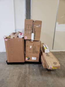 lot 999999 image: Mystery Pallet PLEASE SEE DESCRIPTION
