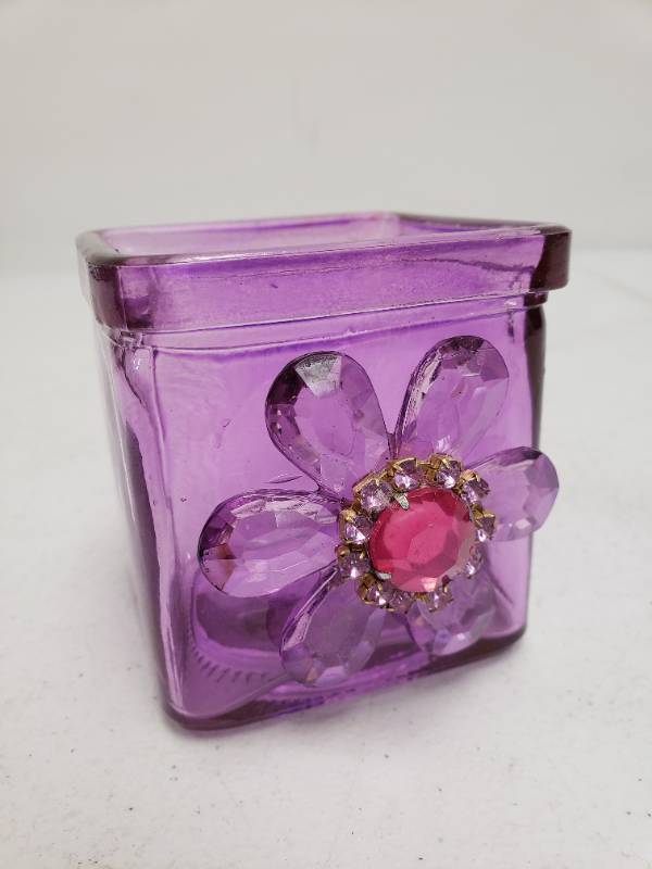lot 96739 image: Purple Square Glass Candle Holder With Faceted Flower - 3 x 3 x 2.75 Inch