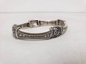 lot 6859 image: Silver Rhinestone Bracelet