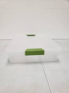 lot 6866 image: Sterilite 14in L x 11in W x 3.25in H Green Clip Storage Box