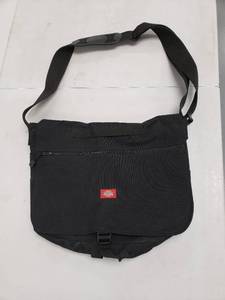 lot 6873 image: Dickies Black Messenger Bag