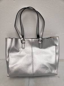 lot 6876 image: 3 Compartment Silver Tote Bag