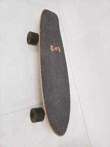 lot 6881 image: Skateboard Previously Owned